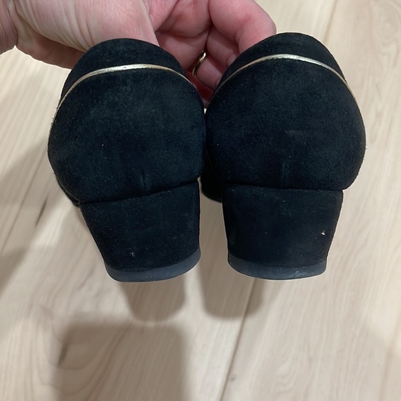 Salvatore Ferragamo Vara Bow pumps size 7.5 - Picture 3 of 7